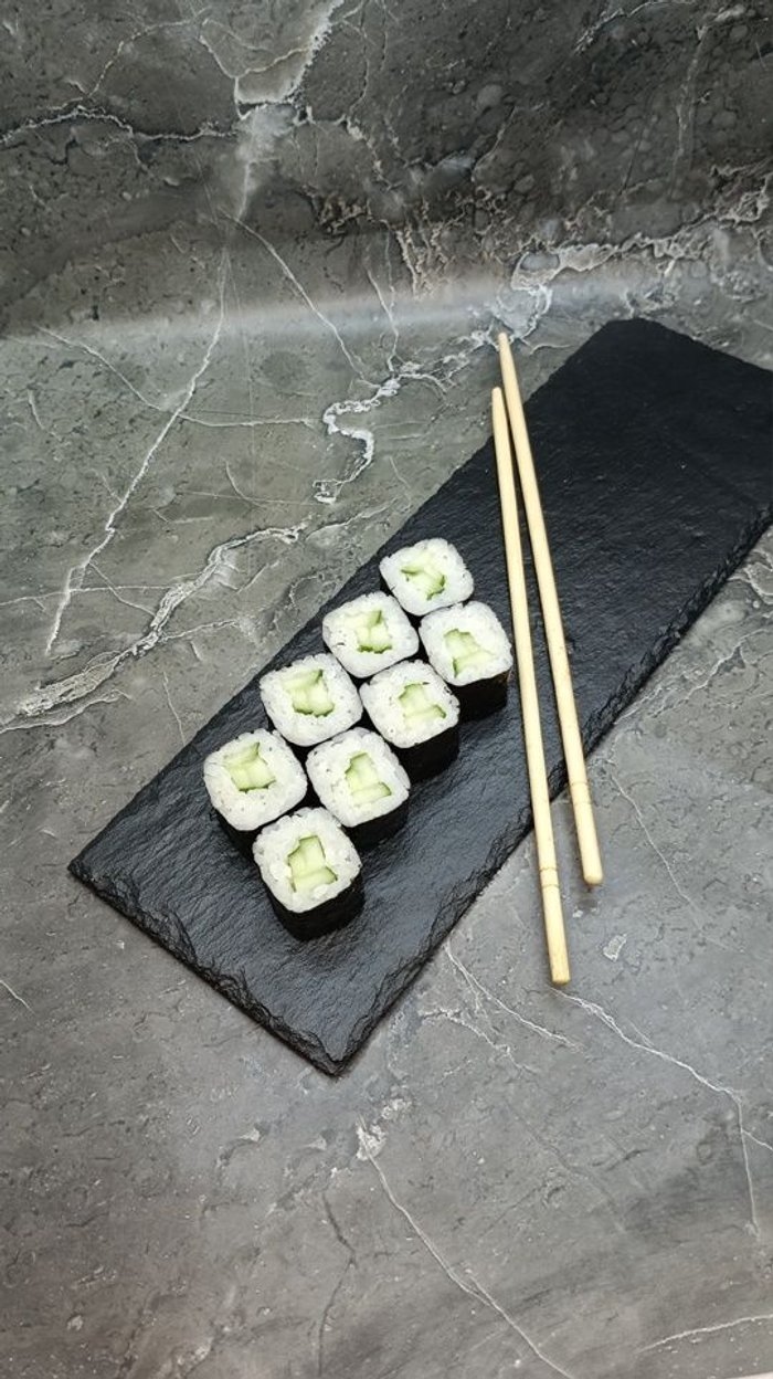 Маки с огурцом