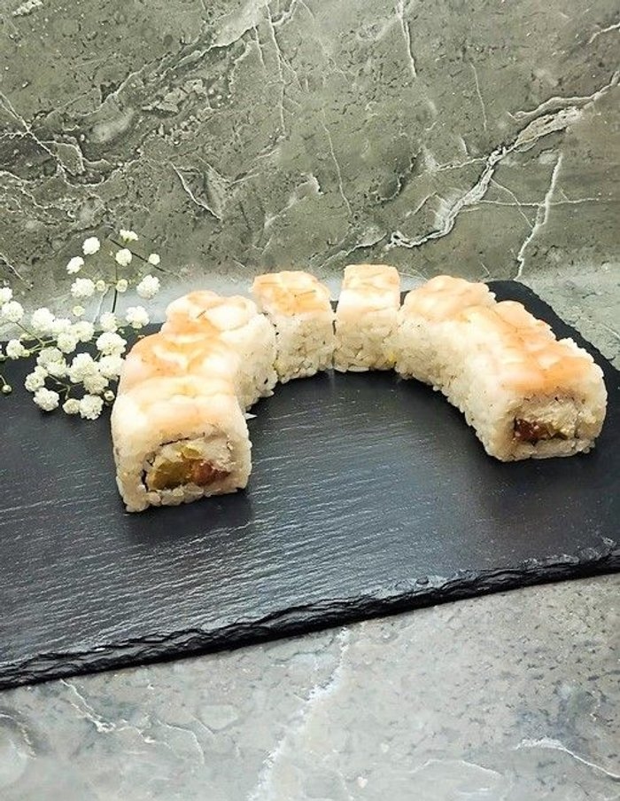 Эби ролл с лососем