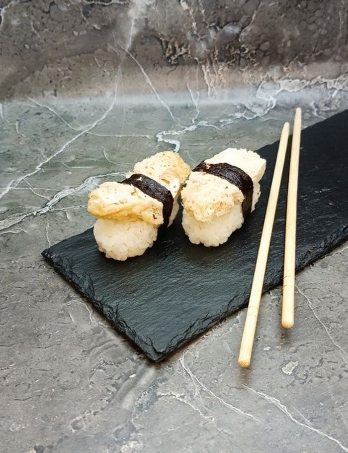 Суши с омлетом