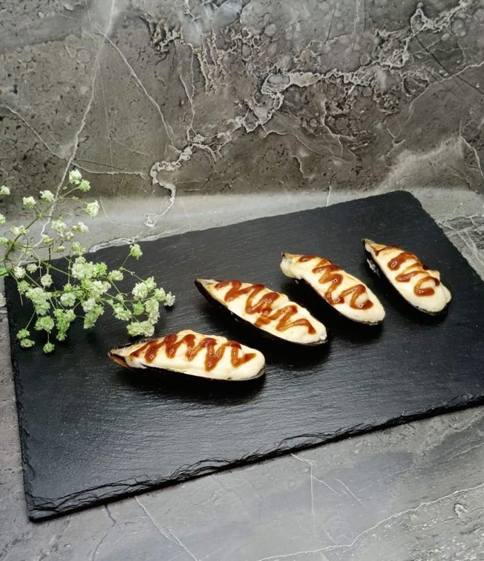 Запечённые Мидии на створках